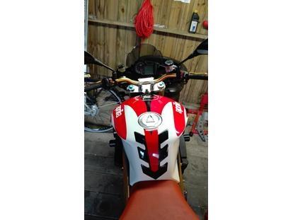 Aprilia Tuono 1000 R Factory (solgt)  billede 6
