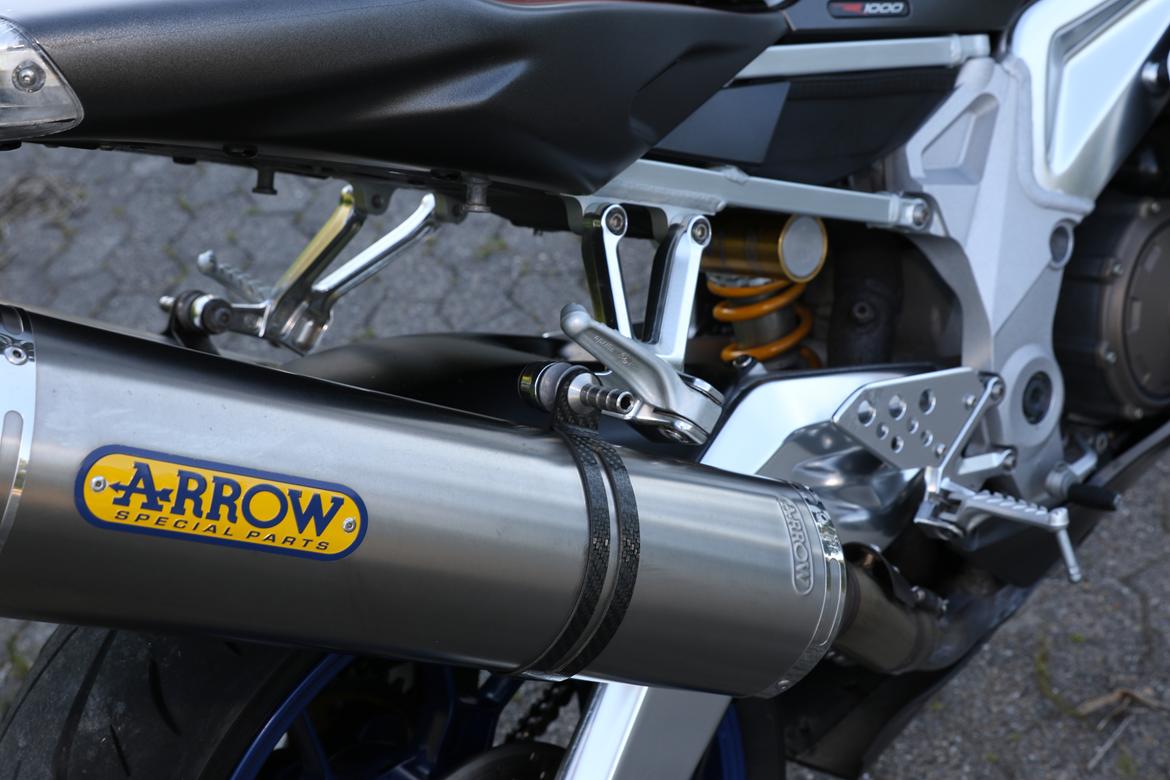 Aprilia RSV 1000 R Mille (factory)  billede 9