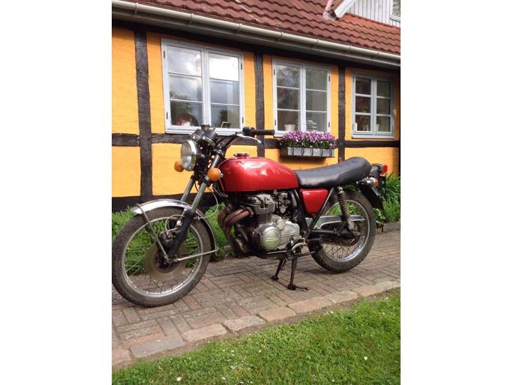 {{currentPhoto.altText}} billede {{currentPhoto.number}}