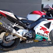 Honda CBR 900 RR 954