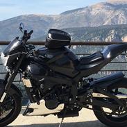 Yamaha R1