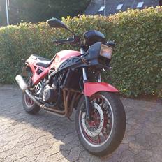 Suzuki GSX 400 X Impulse