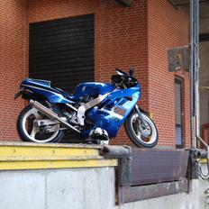 Suzuki GSXR 400 GK73A