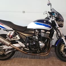 Suzuki GSX 1400 K6 Yoshimura