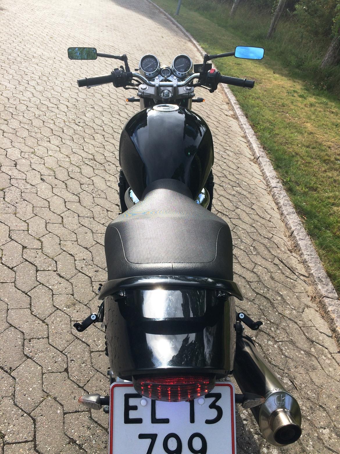 Suzuki GSX 750 Inazuma *Solgt* billede 4