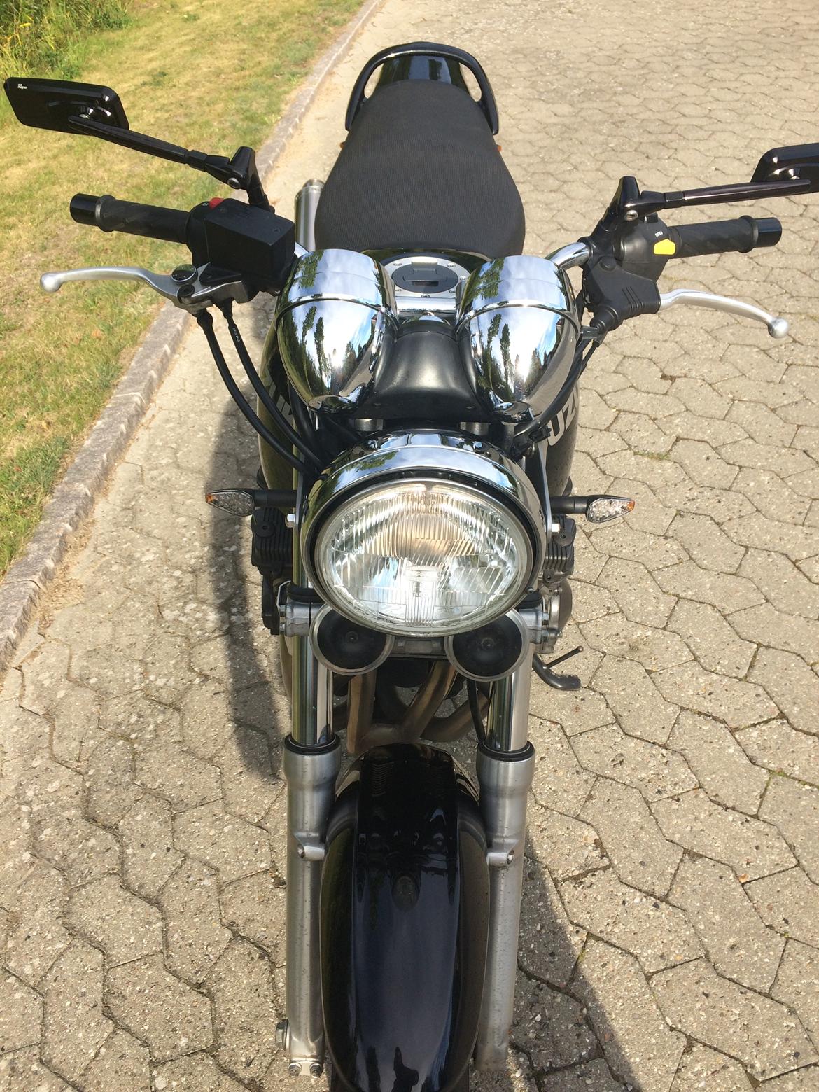 Suzuki GSX 750 Inazuma *Solgt* billede 6