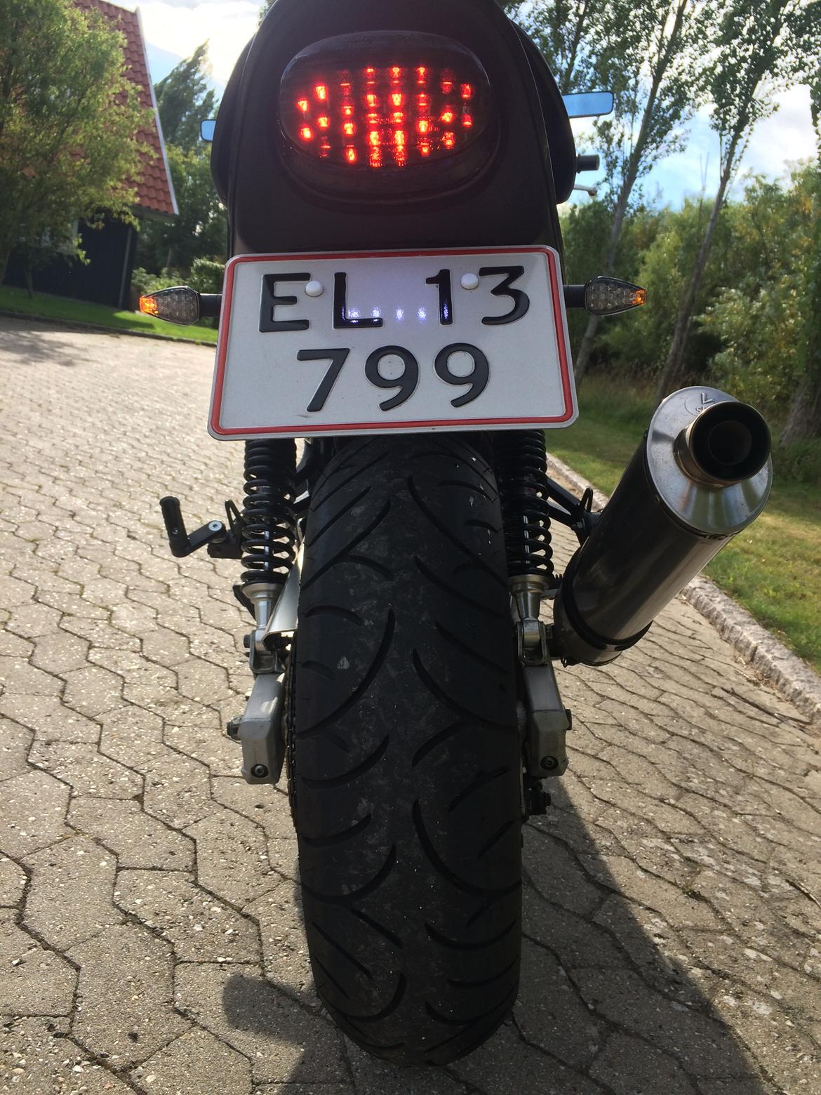 Suzuki GSX 750 Inazuma *Solgt* billede 8