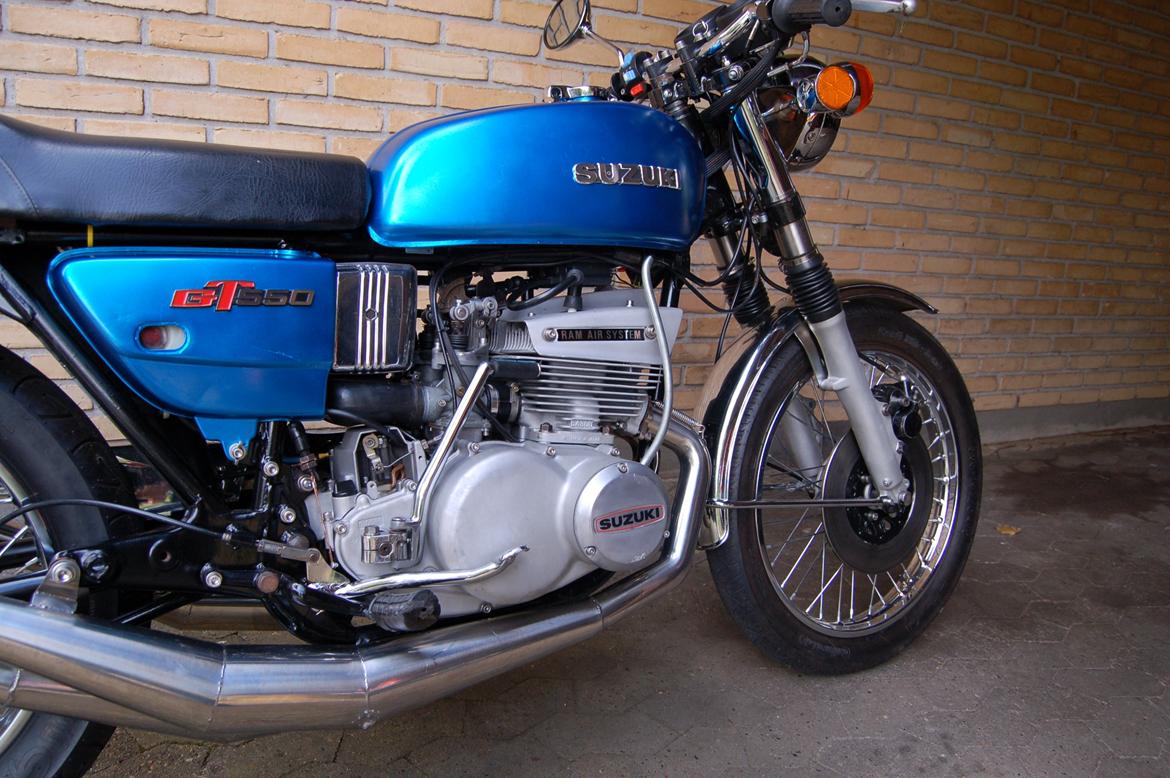 Suzuki GT 550 billede 3