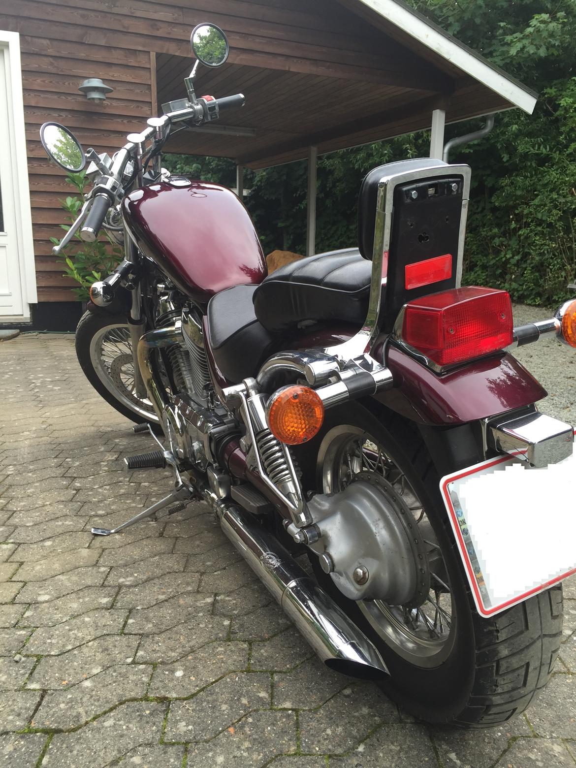 Suzuki VS billede 1