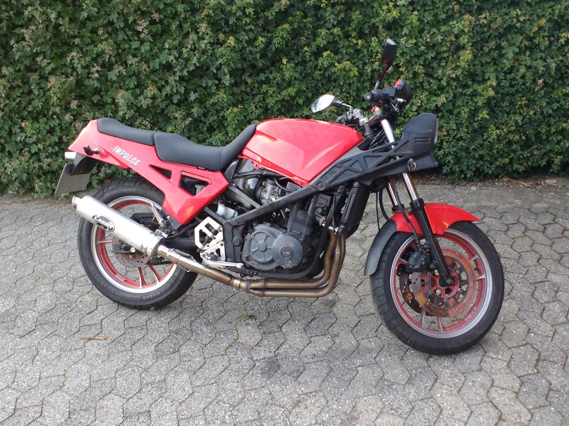 Suzuki GSX 400 X Impulse billede 4