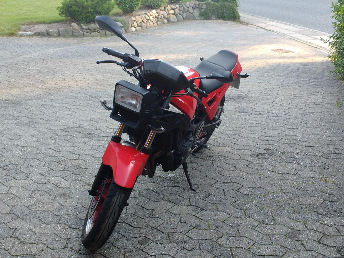 Suzuki GSX 400 X Impulse billede 6