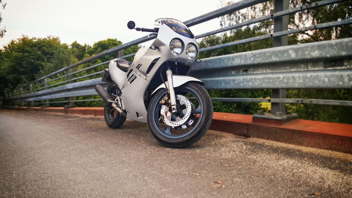 Suzuki GSXR 250 billede 6