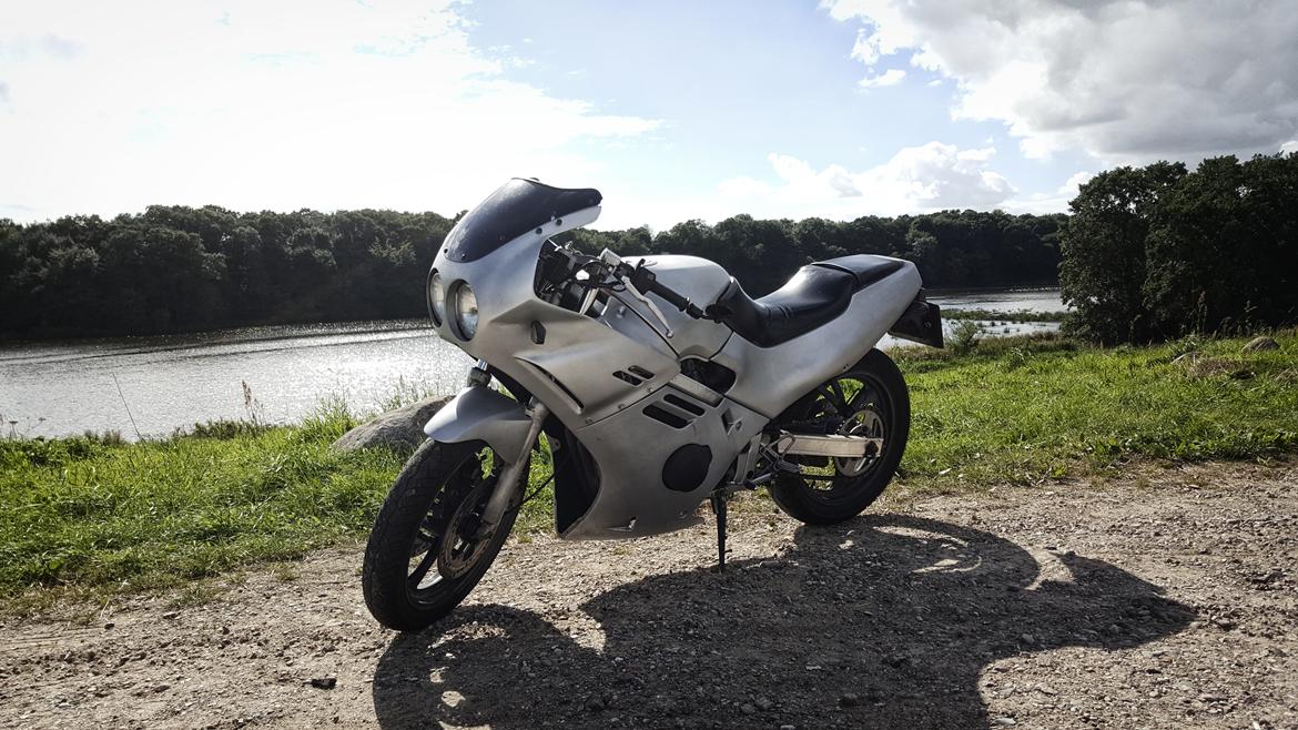 Suzuki GSXR 250 billede 5
