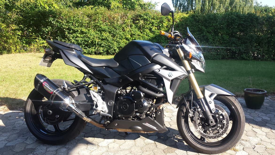 Suzuki GSR 750 AL6  Yoshimura Edition ( solgt ) billede 12