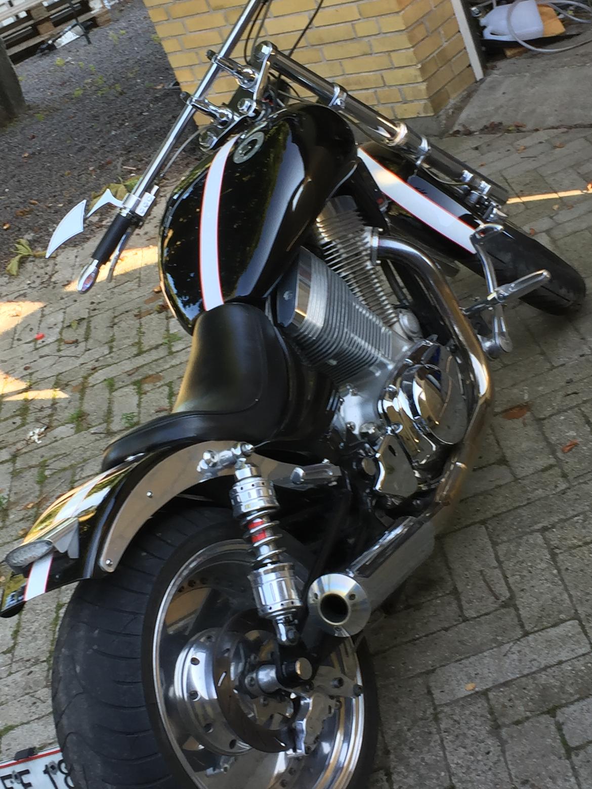 Suzuki Intruder 1400 billede 6