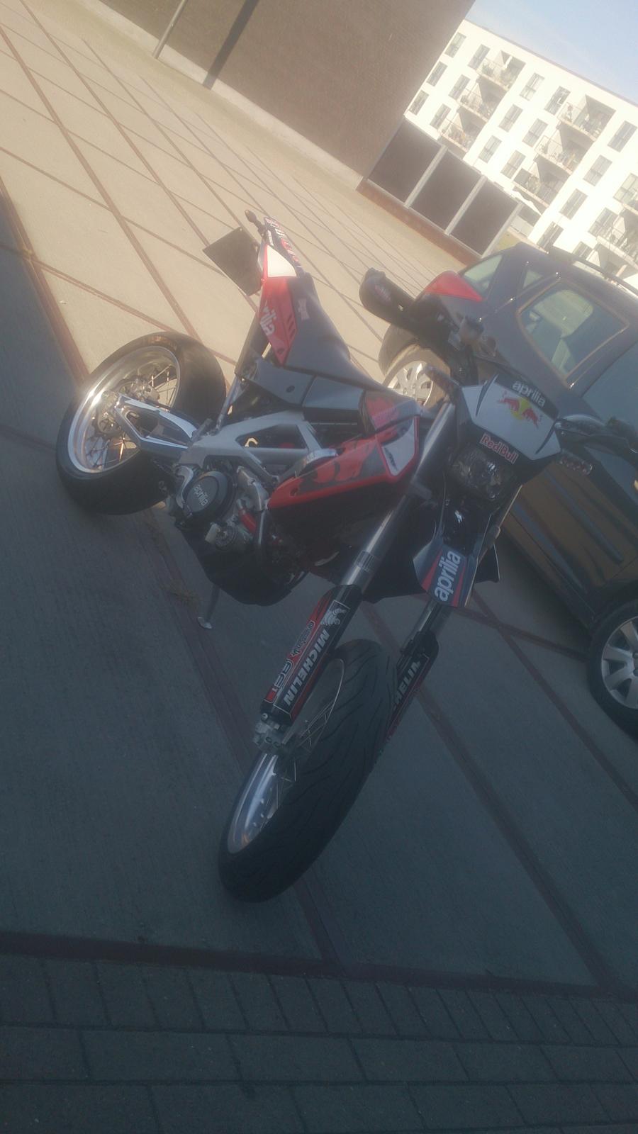 Aprilia Sxv 550 solgt billede 3