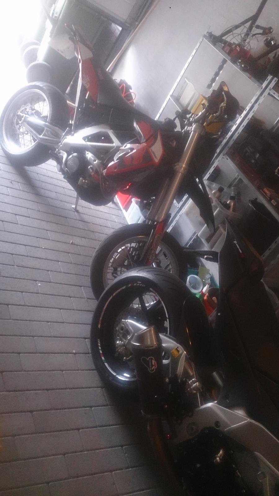 Aprilia Sxv 550 solgt billede 7