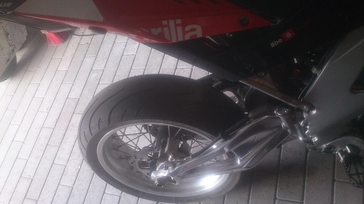 Aprilia Sxv 550 solgt billede 12