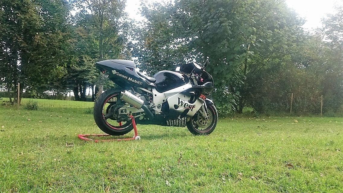 Suzuki GSX-R 750 Srad - Solgt billede 11