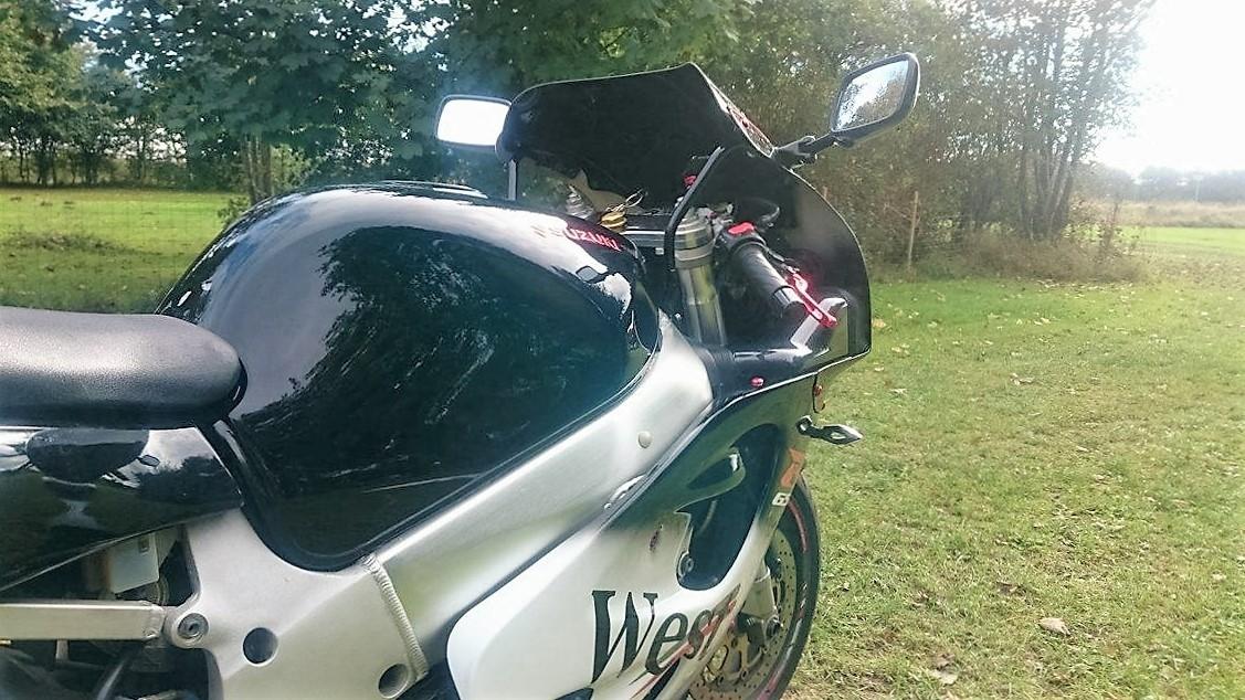 Suzuki GSX-R 750 Srad - Solgt billede 17