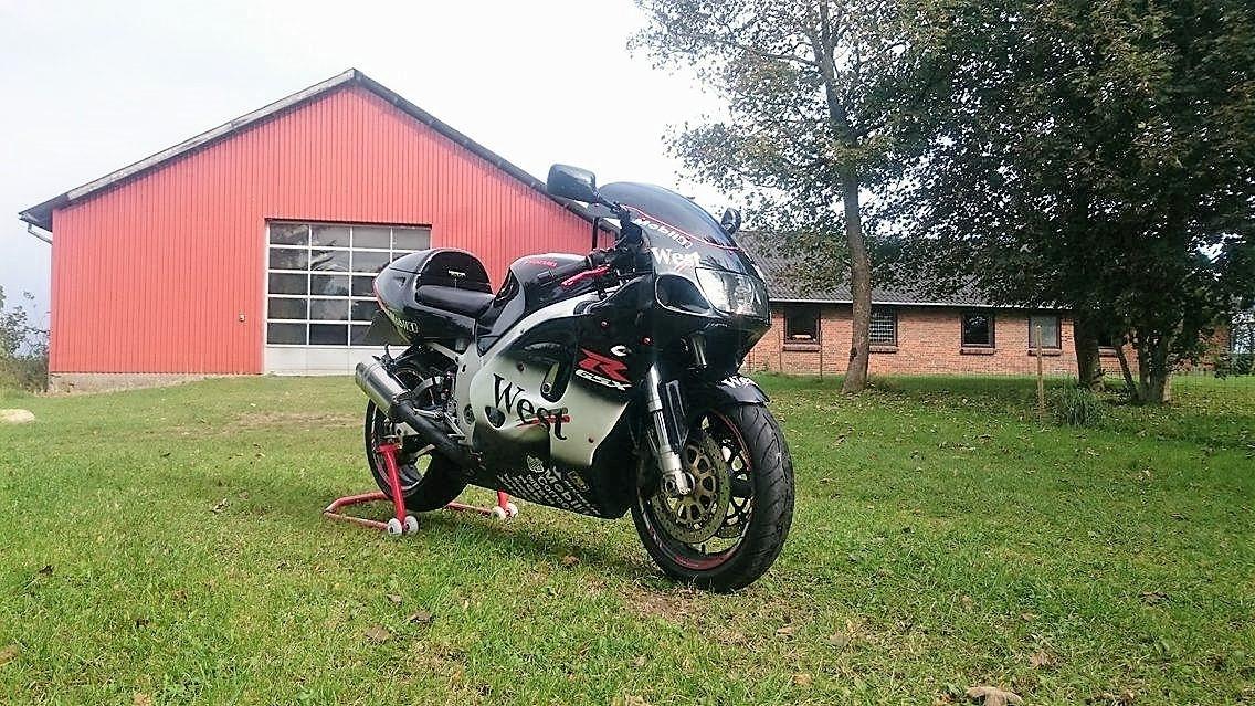 Suzuki GSX-R 750 Srad - Solgt billede 10