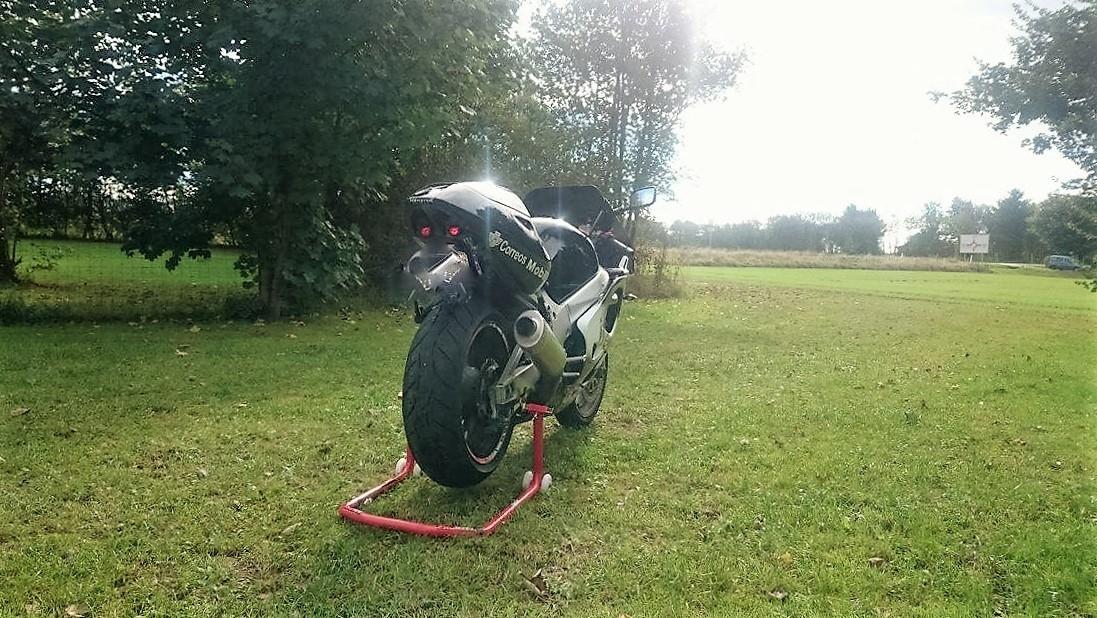 Suzuki GSX-R 750 Srad - Solgt billede 12