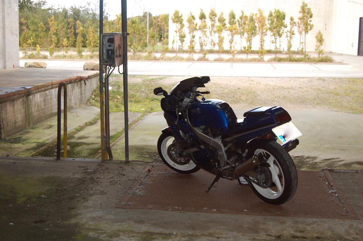 Suzuki GSXR 400 GK73A billede 8