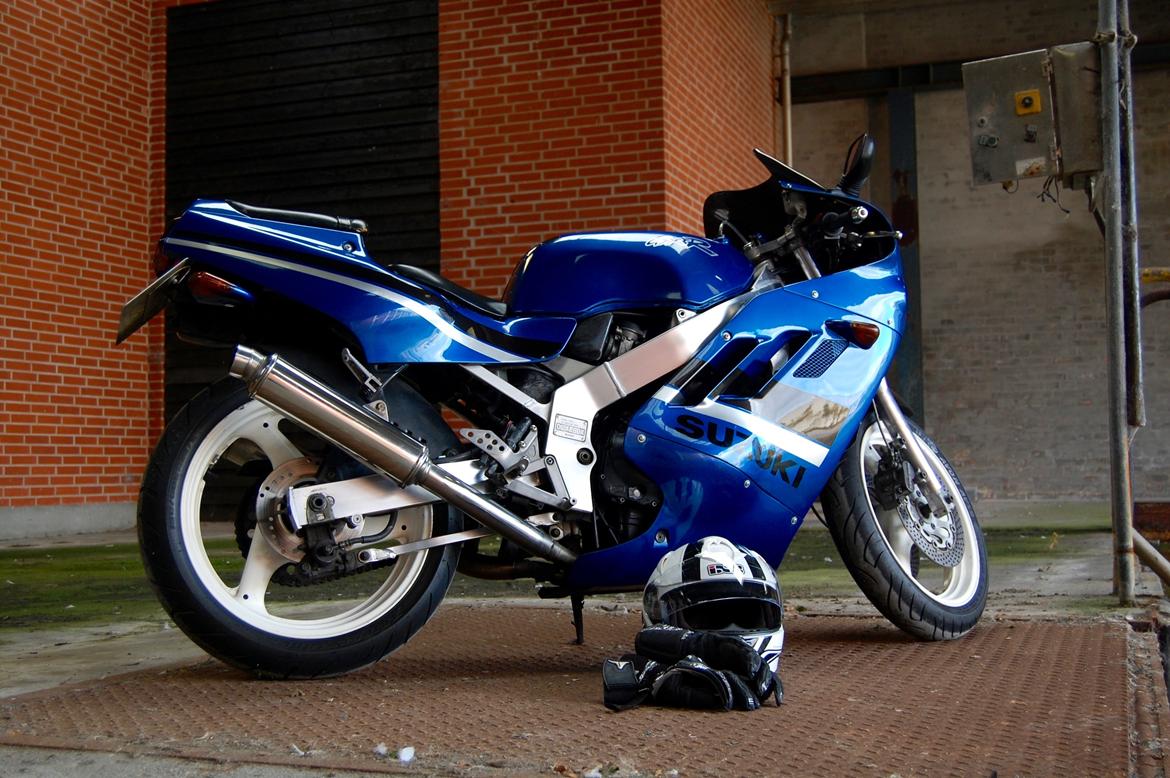 Suzuki GSXR 400 GK73A billede 15