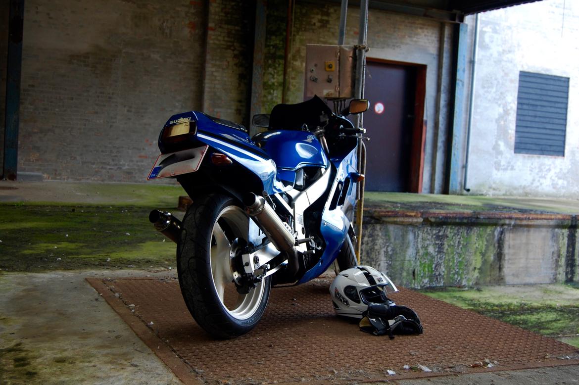 Suzuki GSXR 400 GK73A billede 13