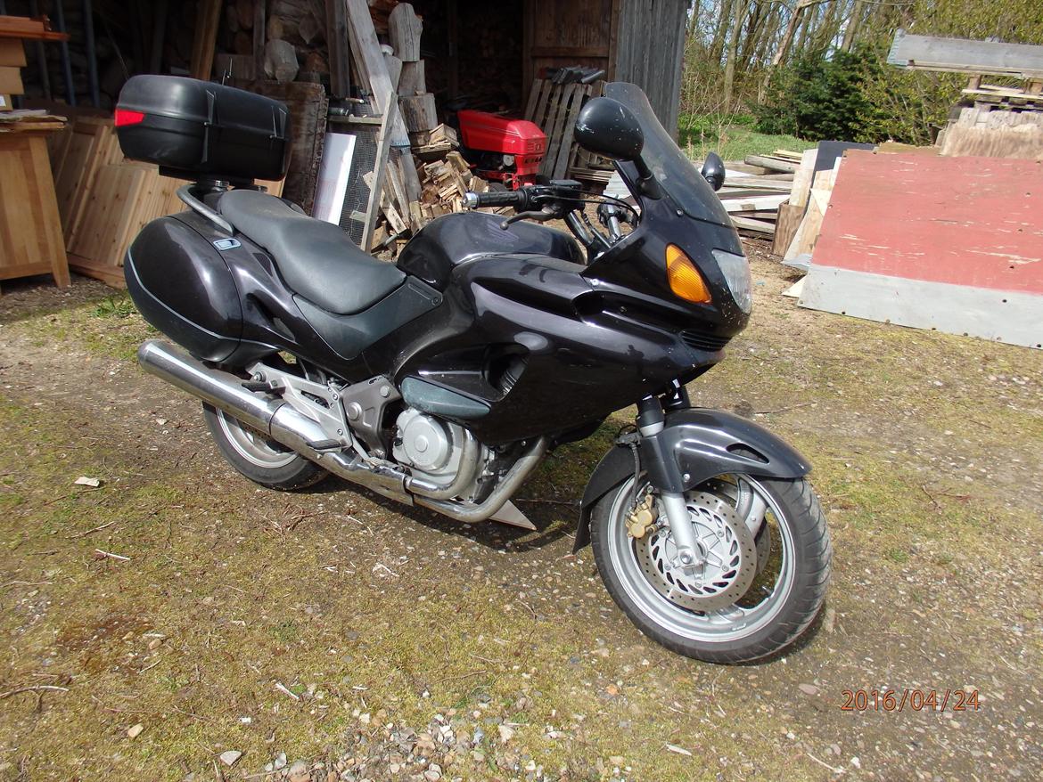 Honda Deauville NT650V billede 1