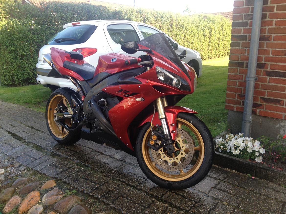 Yamaha R1 billede 5