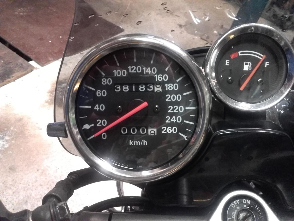 Suzuki Bandit GSF 1200  SOLGT - Den kommer til at køre mange flere kilometer i fremtiden. billede 4