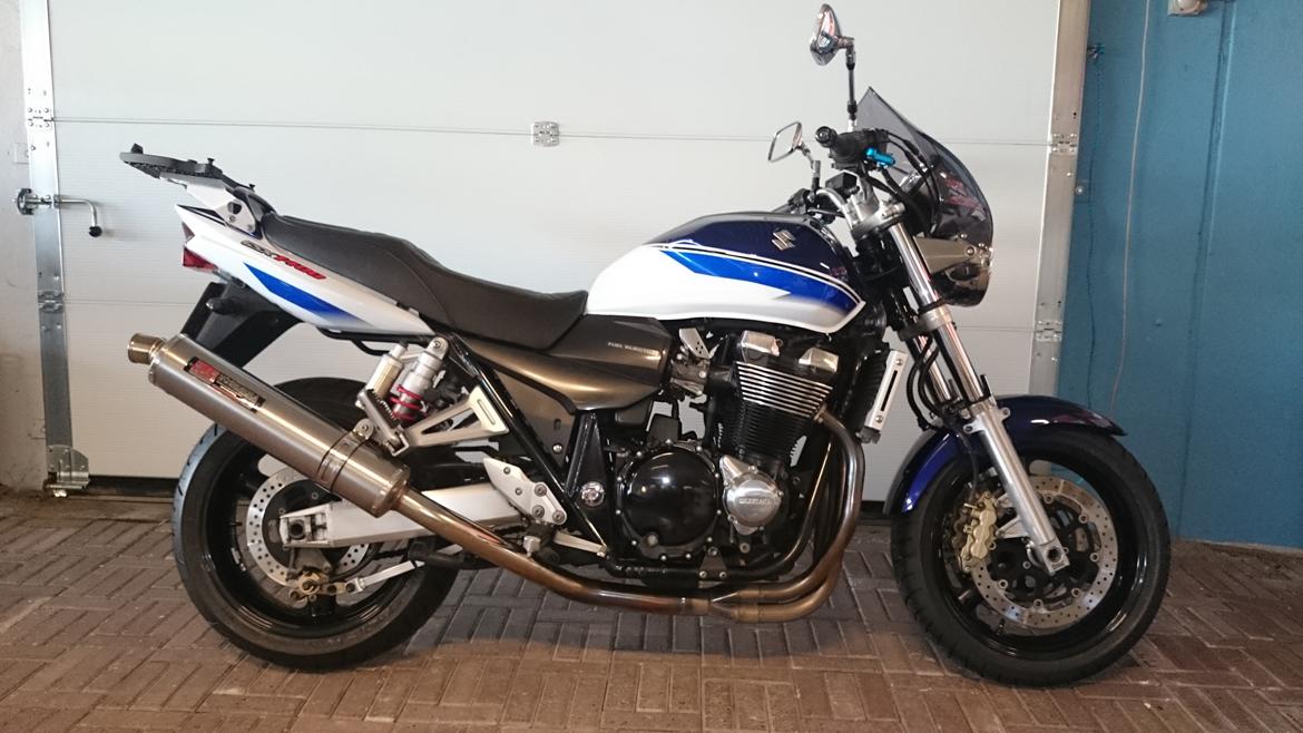 Suzuki GSX 1400 K6 Yoshimura billede 1