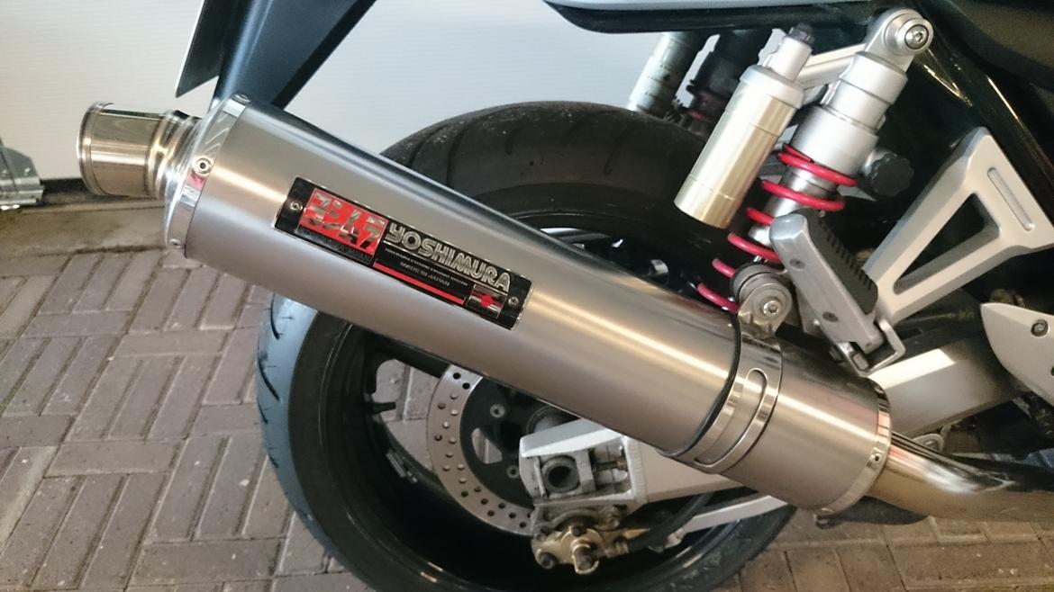 Suzuki GSX 1400 K6 Yoshimura billede 2