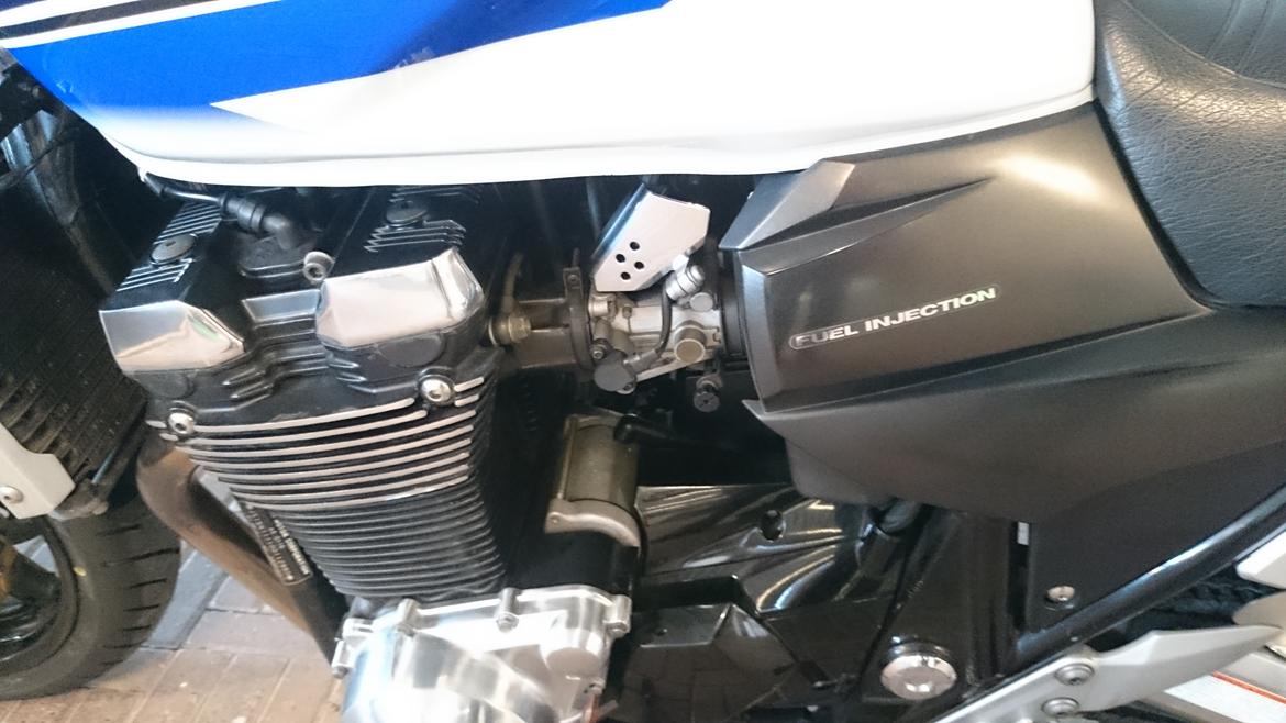 Suzuki GSX 1400 K6 Yoshimura billede 14