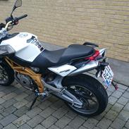 Aprilia Shiver 750