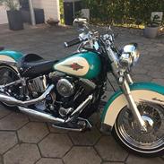 Harley Davidson FLSTC Heritage Softail 