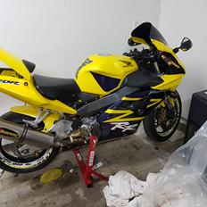 Honda Cbr954