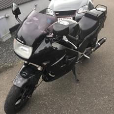 Honda VFR 750F solgt