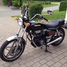 Honda CM 400 T