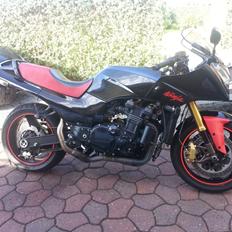 Kawasaki GPZ 900R