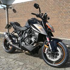 KTM Super Duke R 