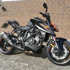 KTM Super Duke R 