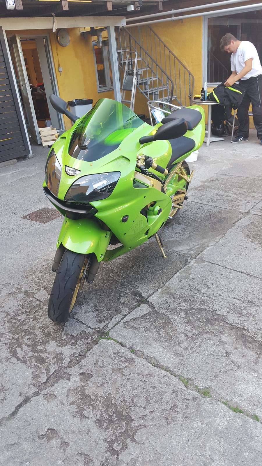 Kawasaki Ninja ZX9R billede 14