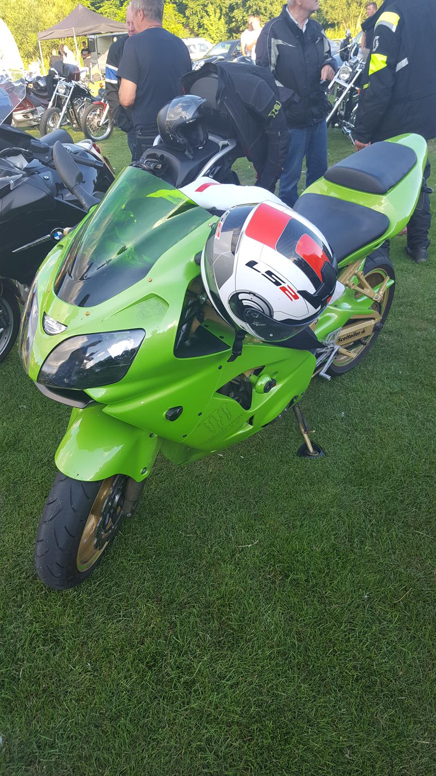 Kawasaki Ninja ZX9R billede 17