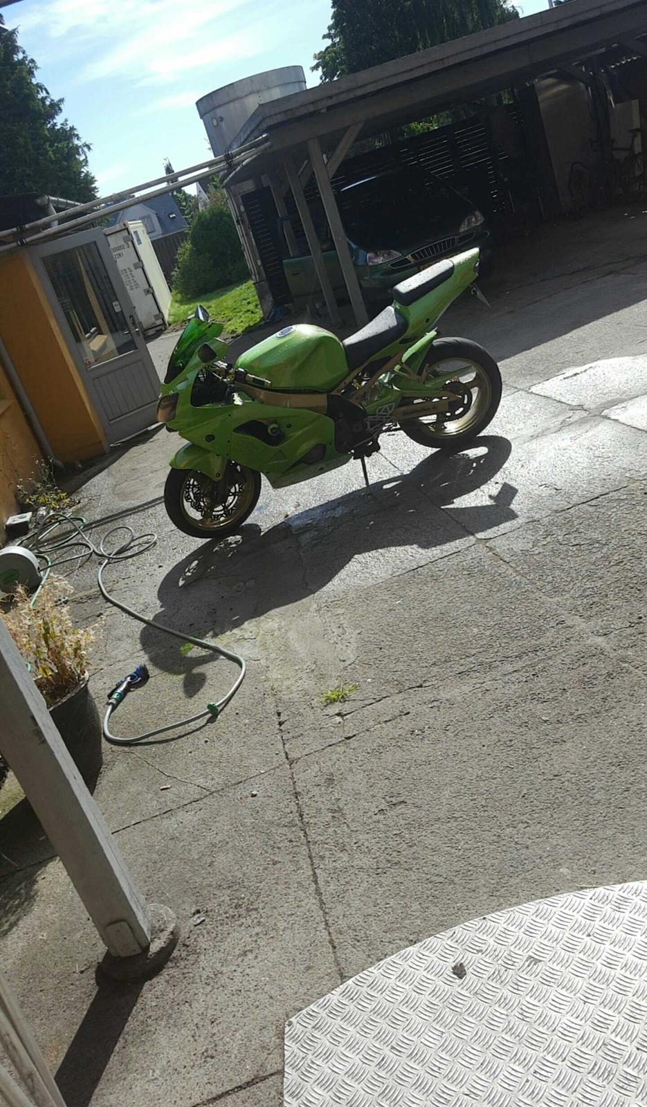 Kawasaki Ninja ZX9R billede 20