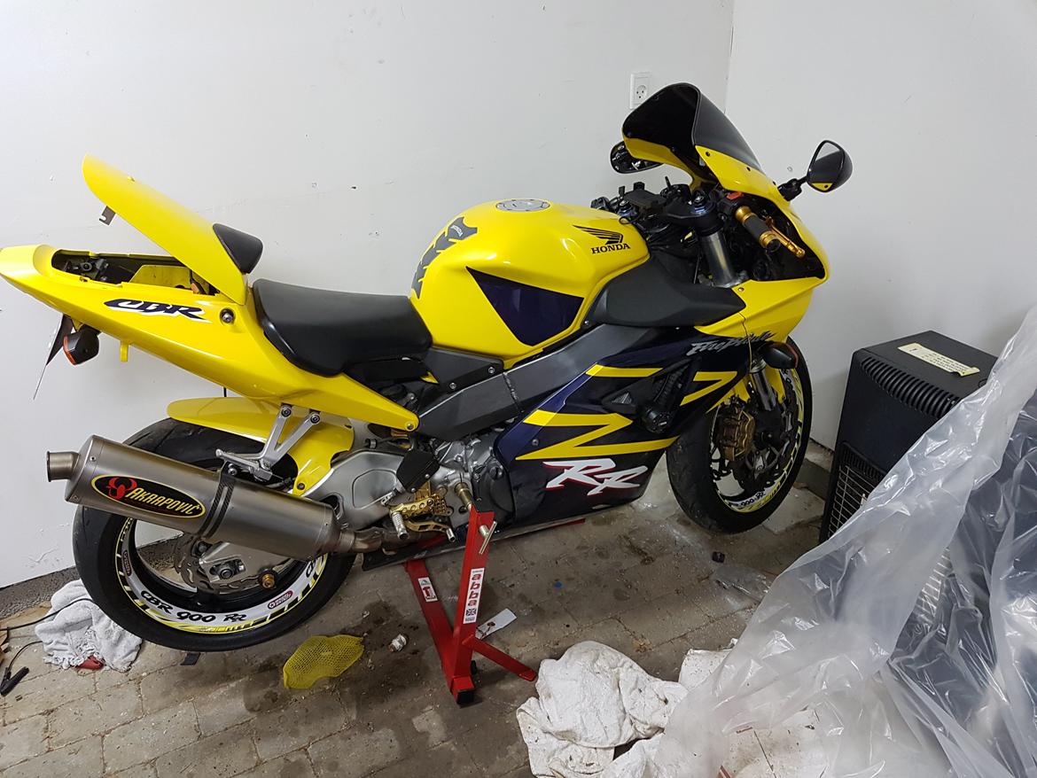 Honda Cbr954 billede 2