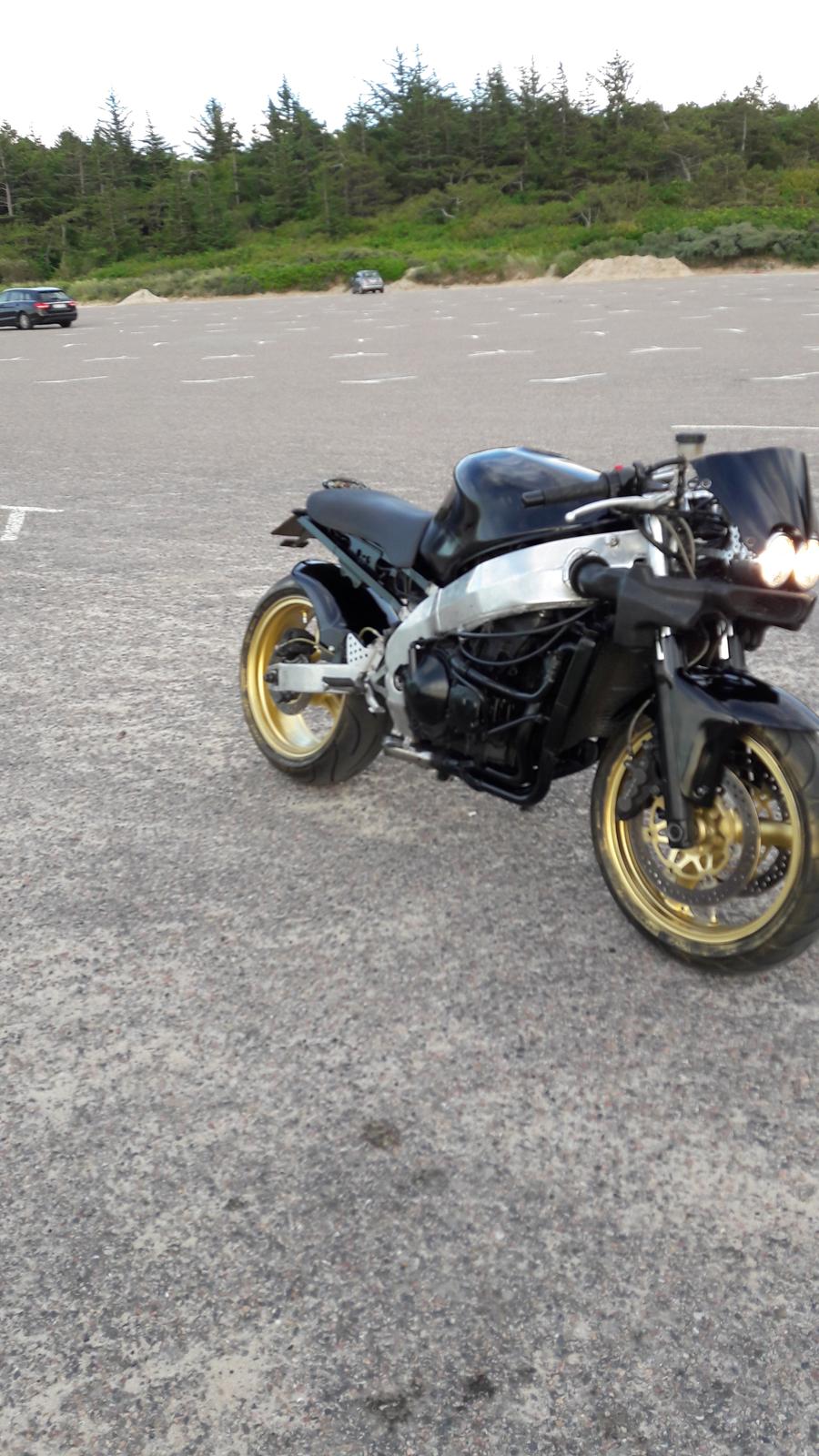 Kawasaki ZX9R NINJA BULLY RACER billede 4