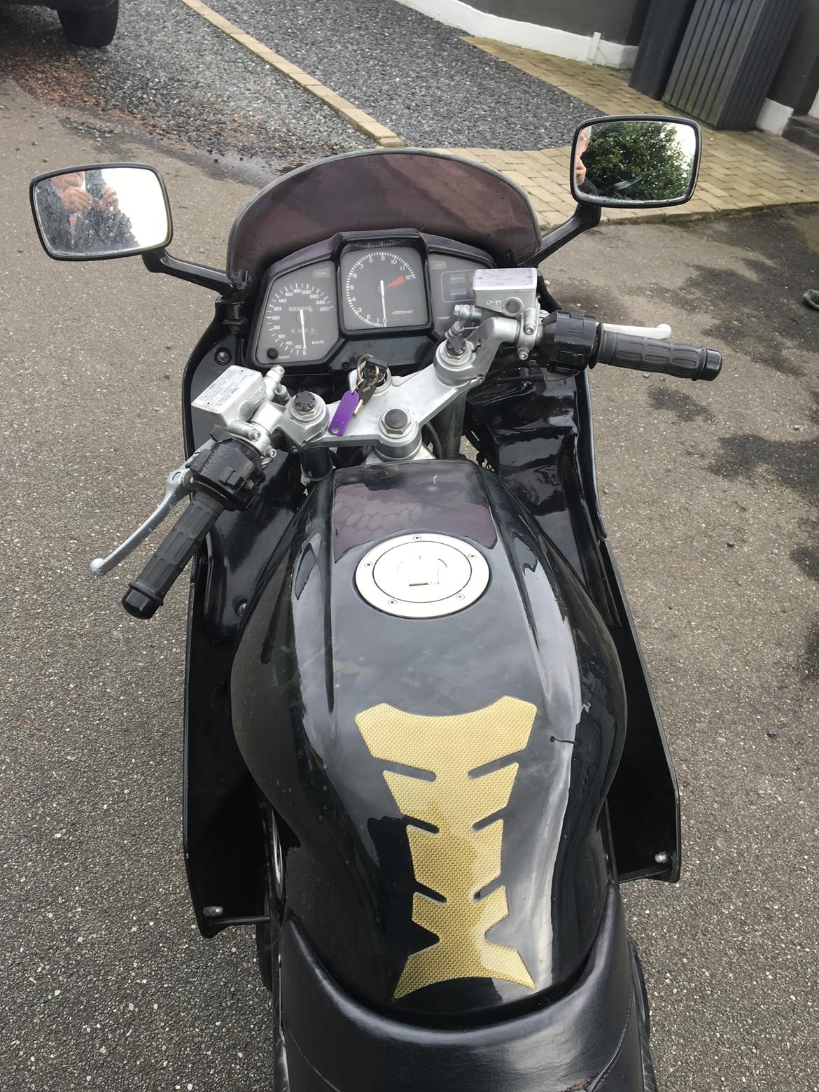 Honda VFR 750F solgt billede 9