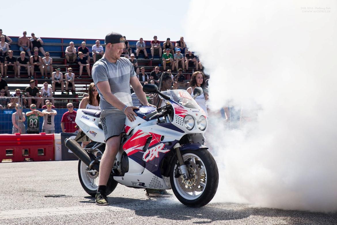 Honda cbr 900 rr sc28  billede 1